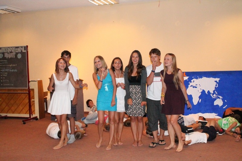 Village Camps International Summer Camp Leysin, Switzerland 2026-08-15 https://www.villagecamps.com/journals_admin/images/700-19-intl night (12).jpg
